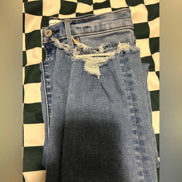 Abercrombie and finch high rise jeans - Picture 4 of 4
